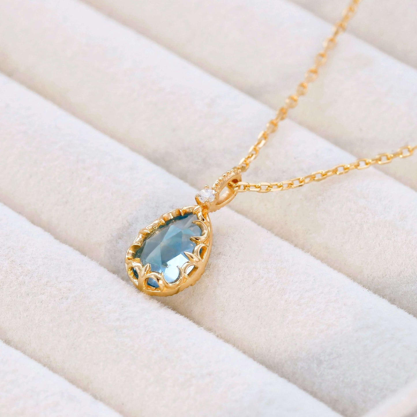 LLYR - Golden Earth Jewellery